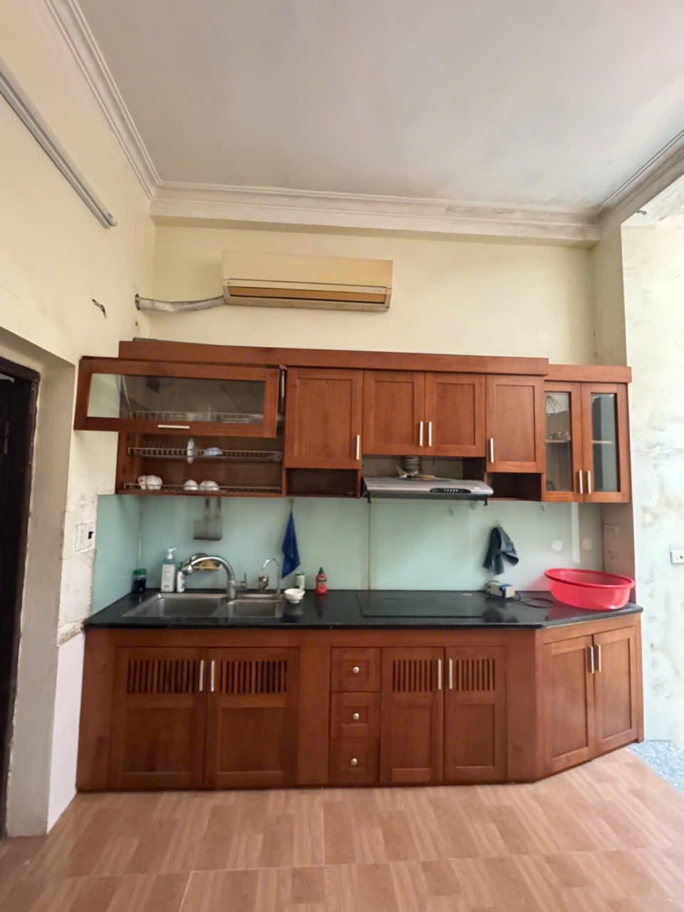 Cho thuê nhà ngõ 1 Bùi Xương Trạch 65m2 x 3 tầng, 3PN, 13.5 Triệu Vp cty, gđ, nhóm 6 em - Ảnh 1